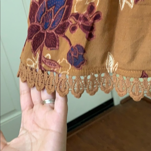 Tan Floral Romper - Picture 4 of 5